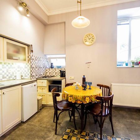 Sofia Apartment In Old Tbilisi Exteriör bild
