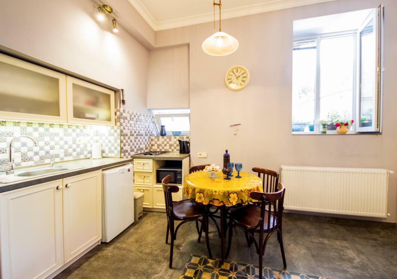 Sofia Apartment In Old Tbilisi Exteriör bild